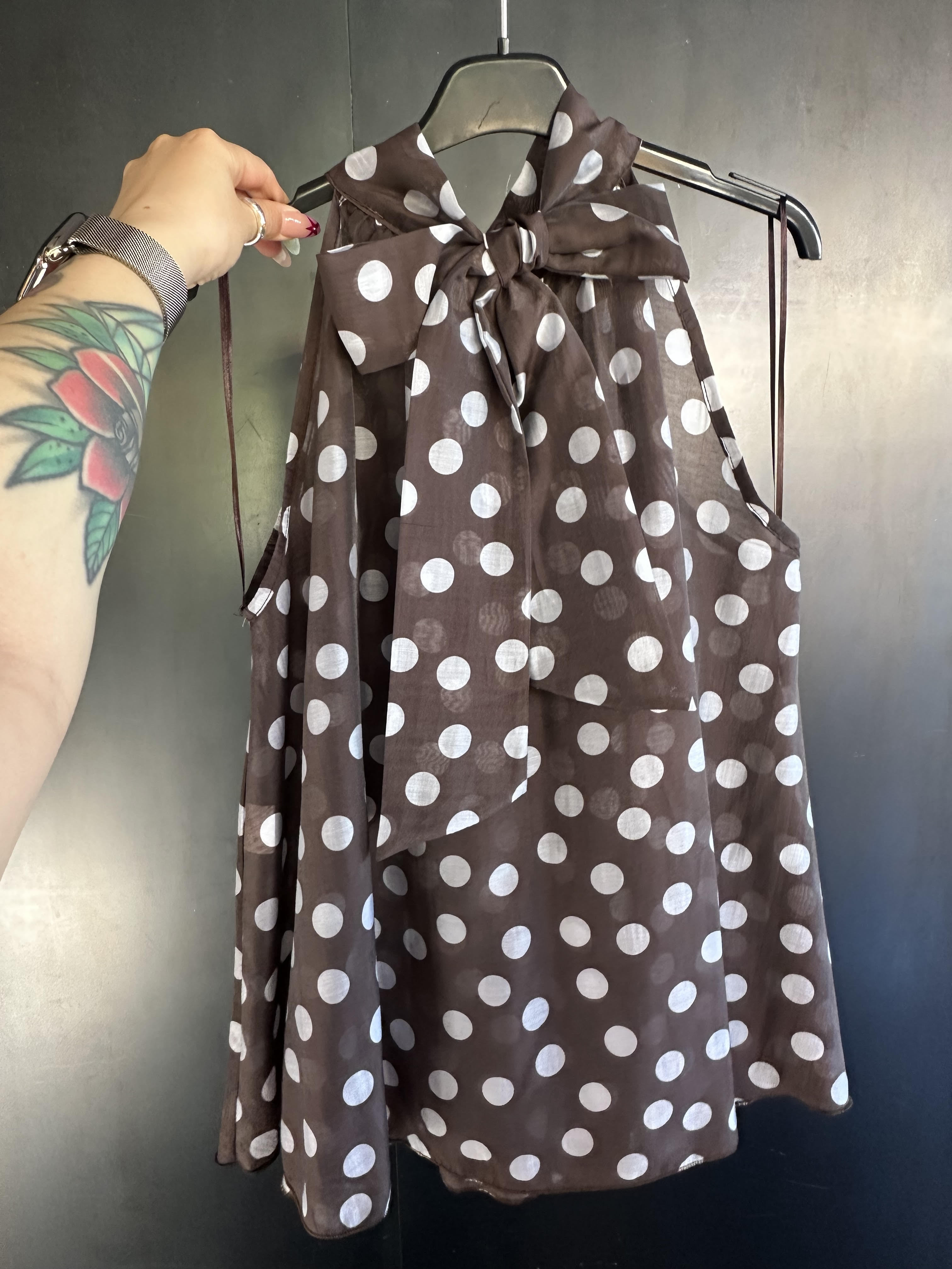 Blusa volant pois