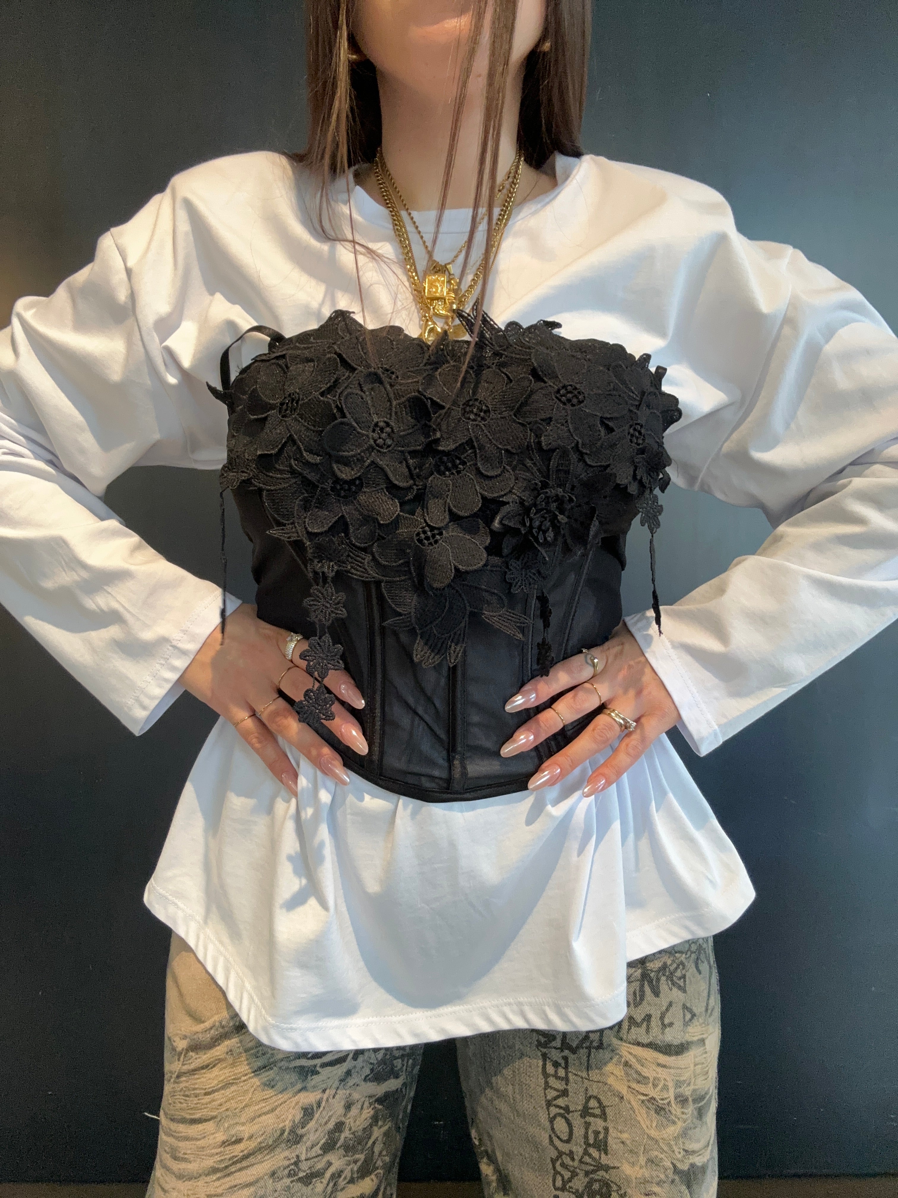 Corsetto ricamo floreale