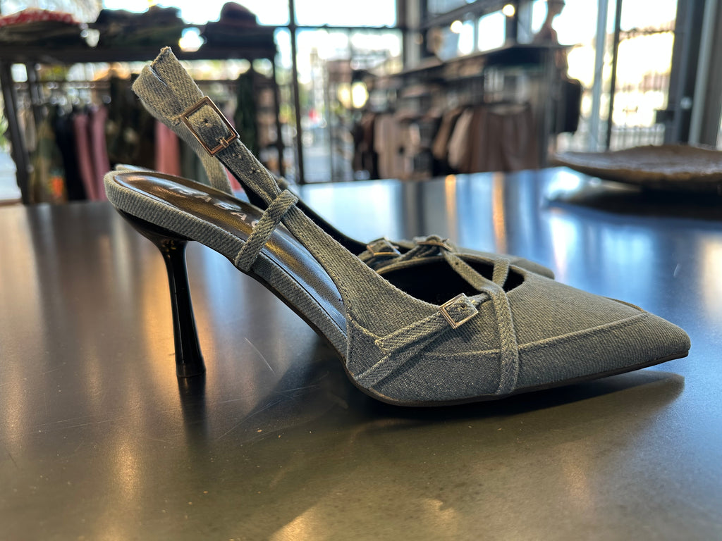 Scarpa denim con tacco